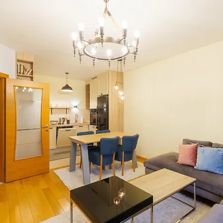Cozy & Fully Equipped In Center Of Апартаменты