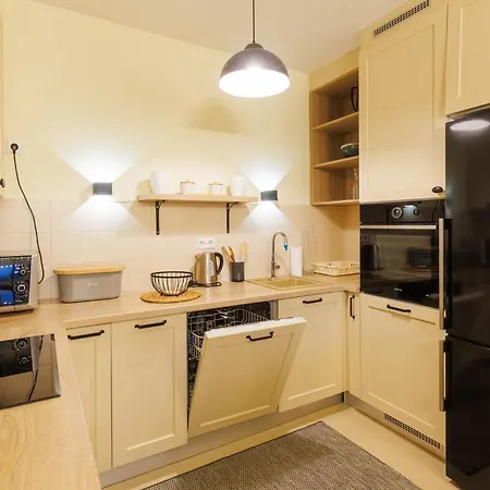 Cozy & Fully Equipped In Center Of